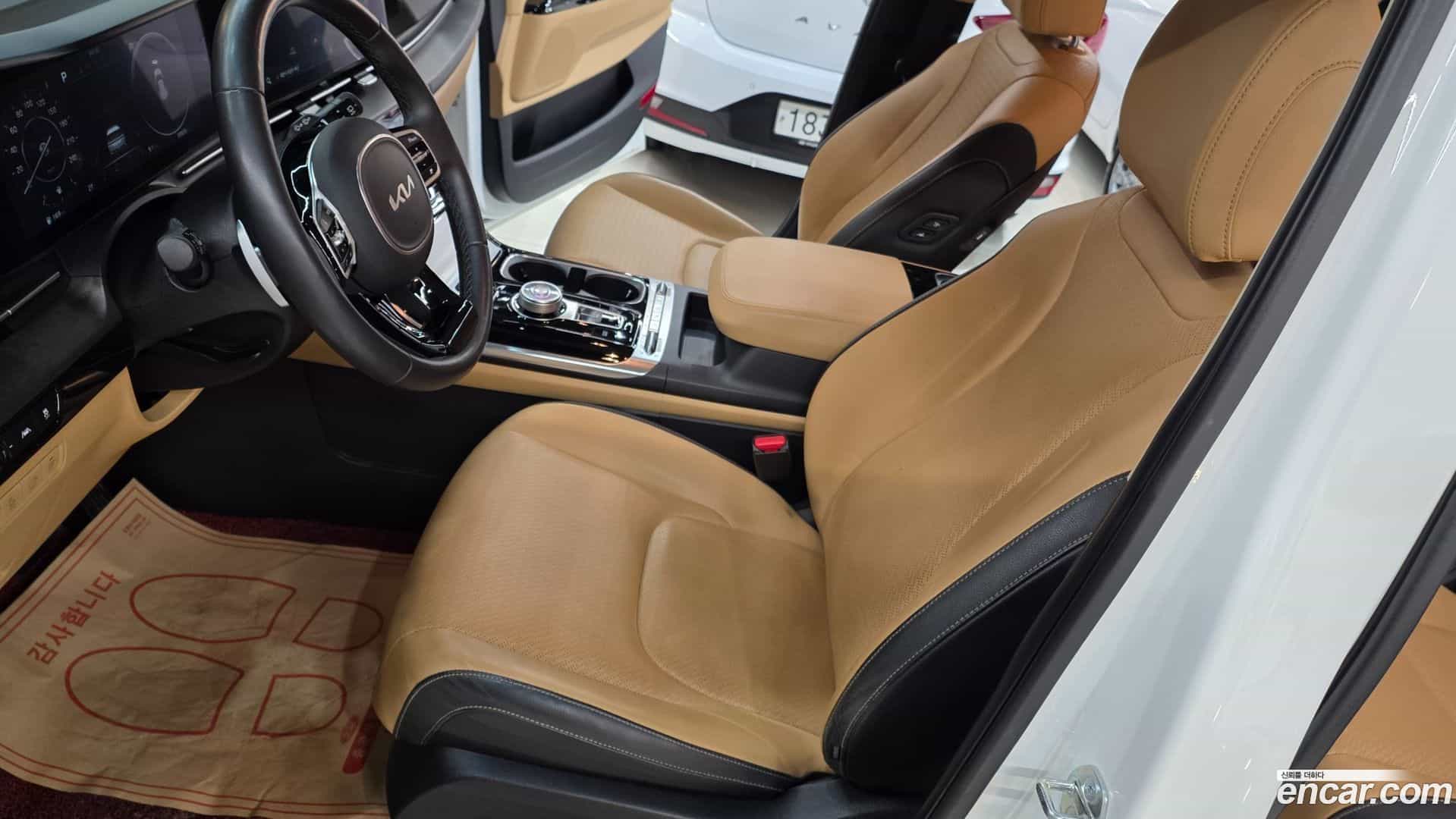 Canival Kia 2023.8-OPTION-022