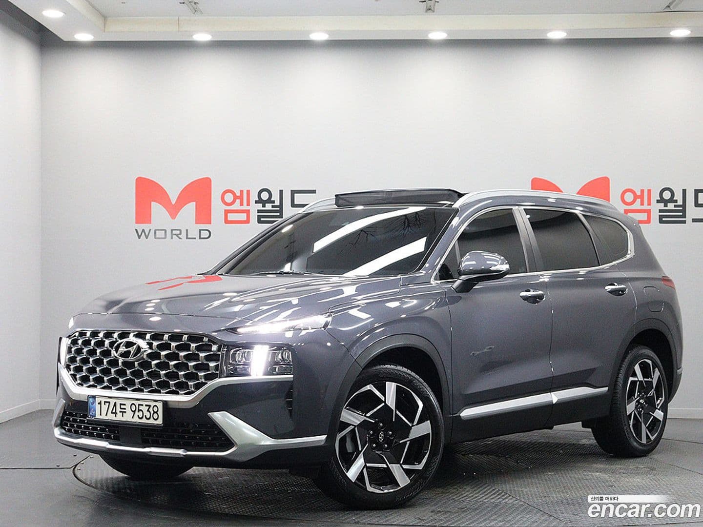Main__Slider__Photo:Santafe Hyundai 2021.6-0