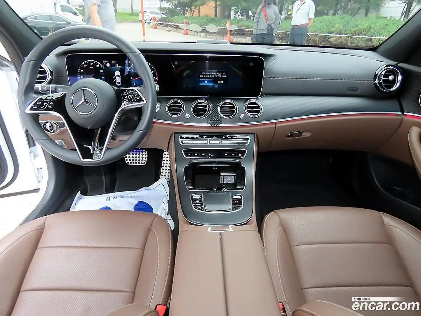 E-Class Mercedes-Benz 2023.5-INNER-007