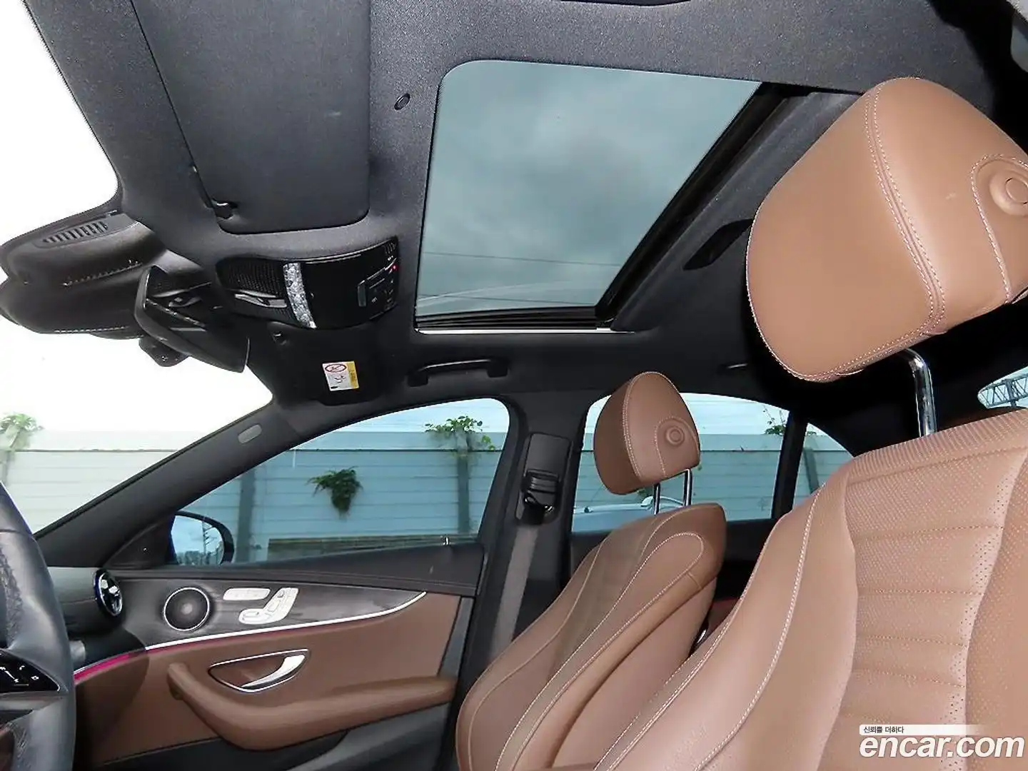 E-Class Mercedes-Benz 2023.5-OPTION-020
