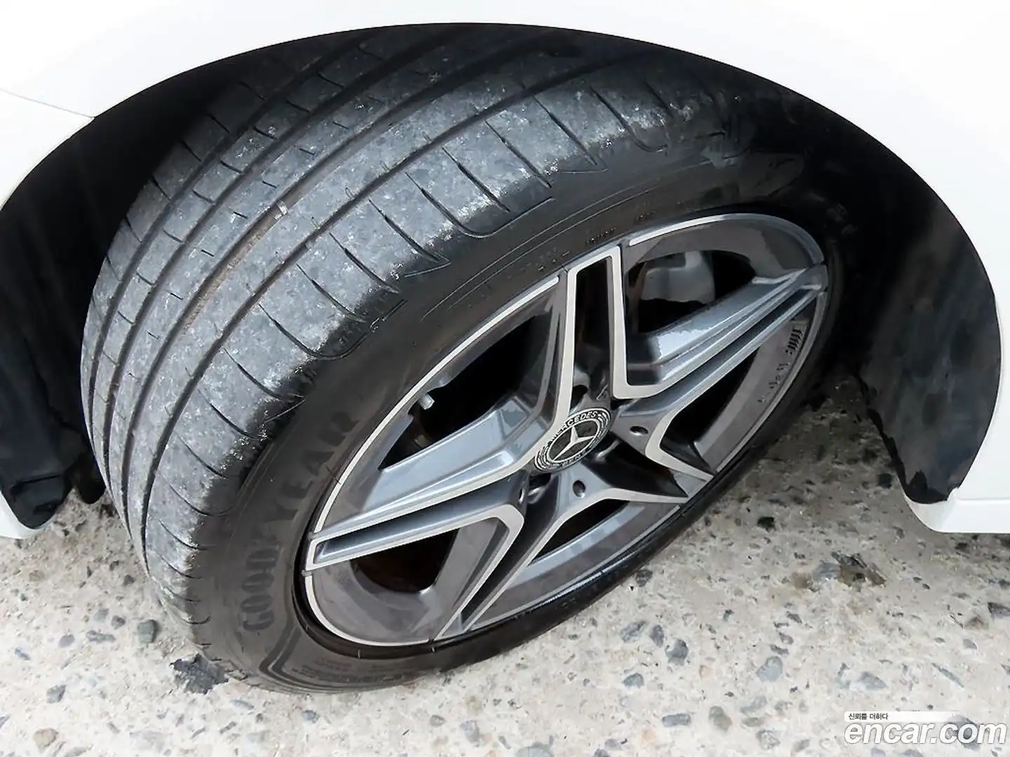 E-Class Mercedes-Benz 2023.5-OPTION-024