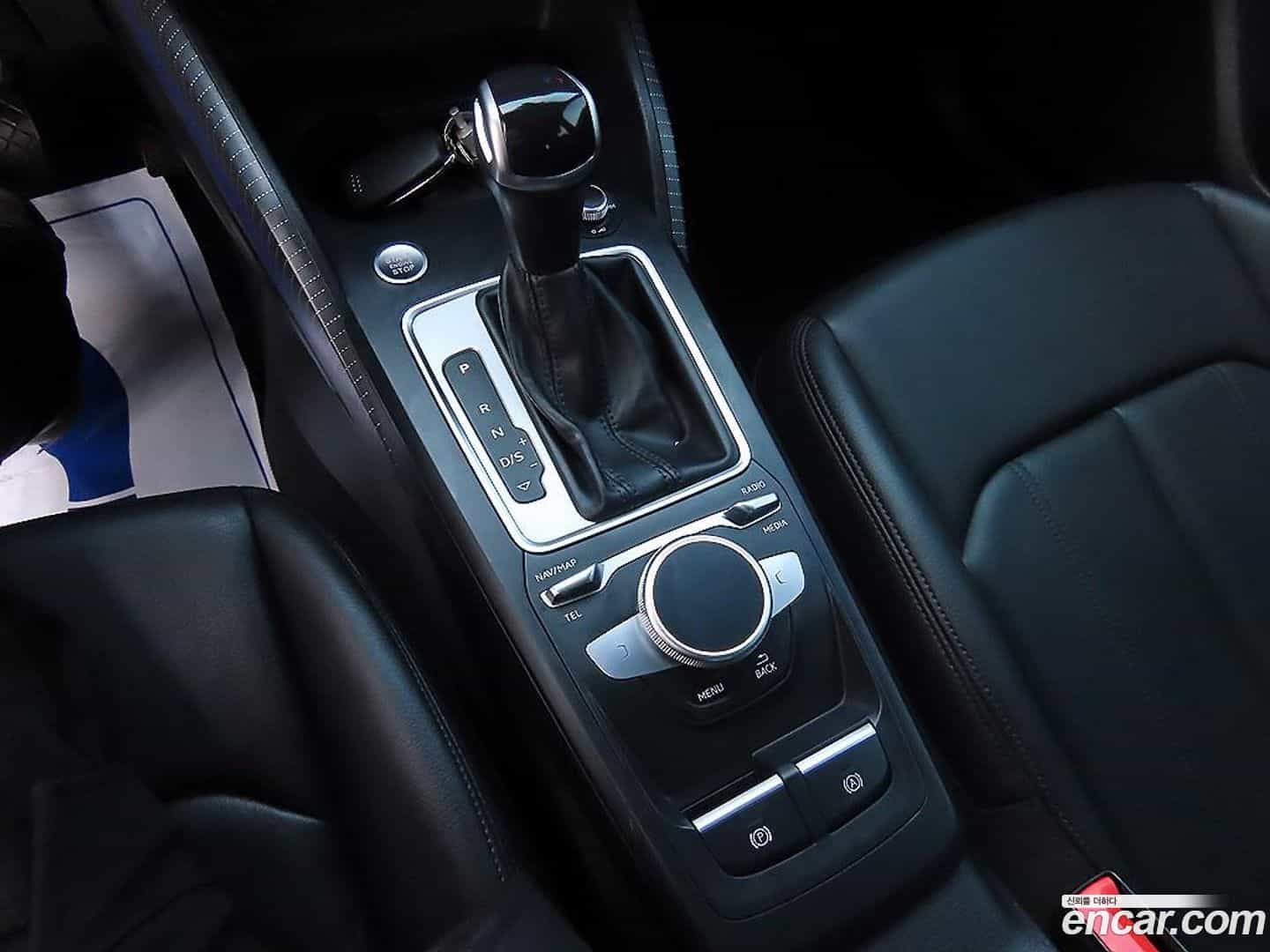 Q2 Audi 2023.1-INNER-010