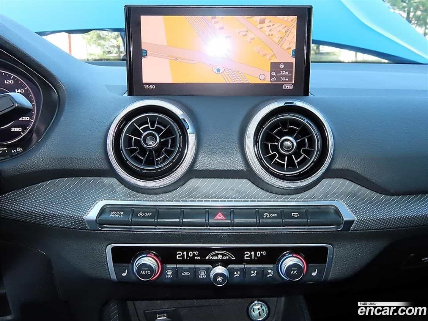 Q2 Audi 2023.1-OPTION-016
