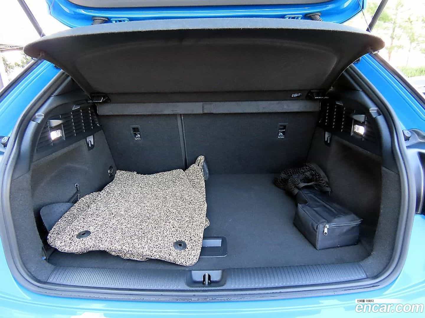 Q2 Audi 2023.1-OPTION-021