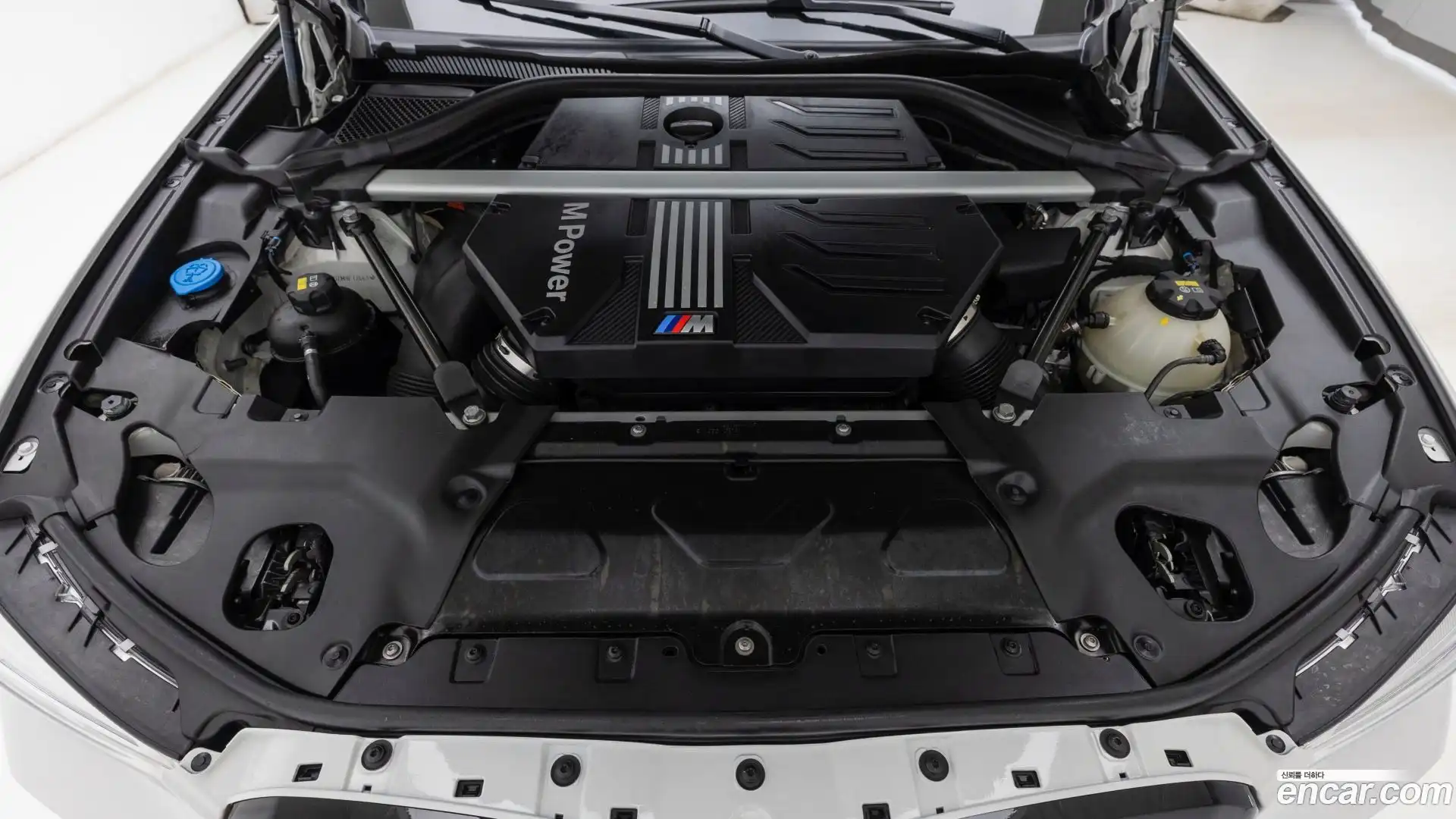 X4M BMW 2021.0-OUTER-006
