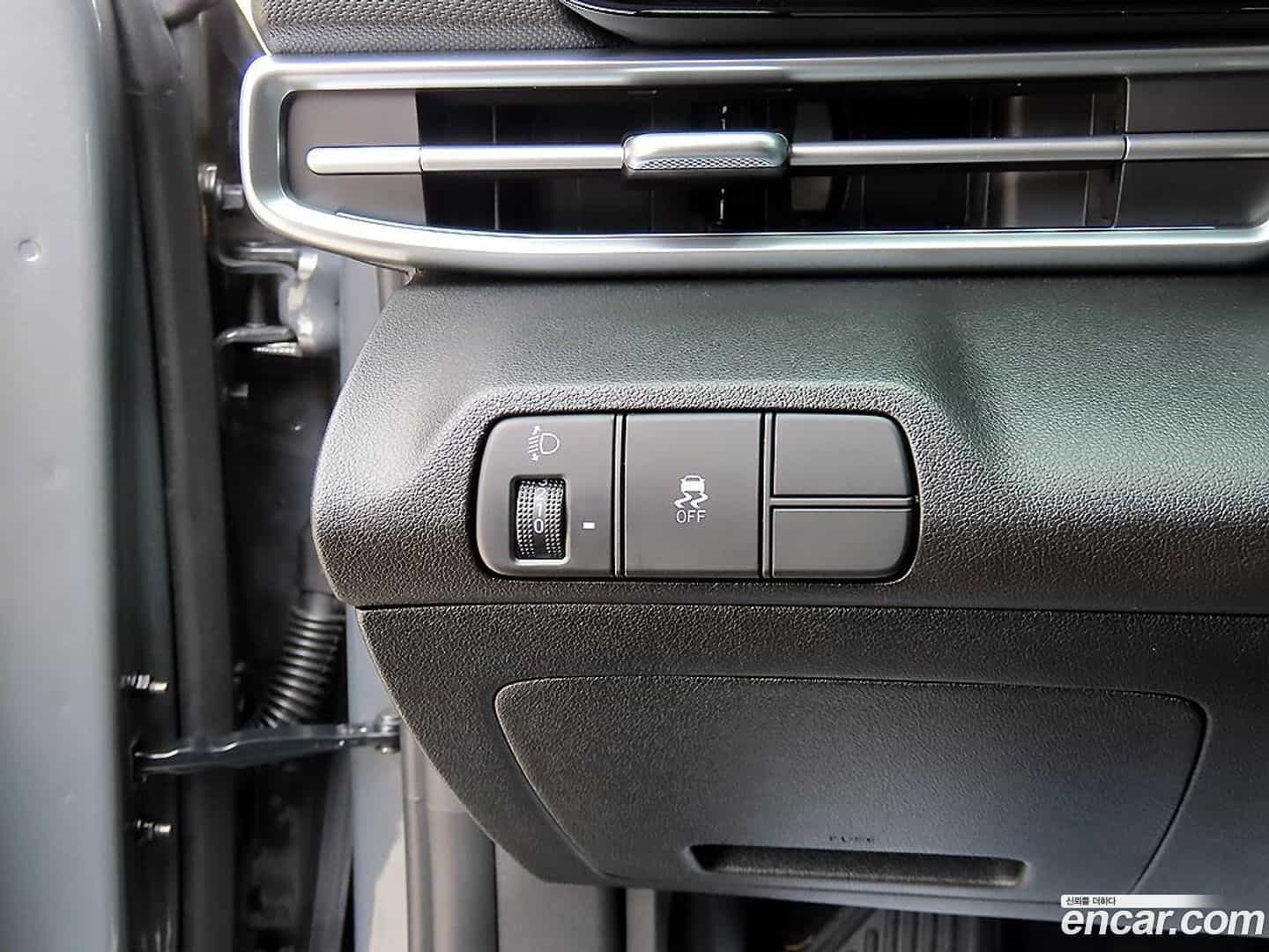 AVANTE Hyundai 2024.6-OPTION-016