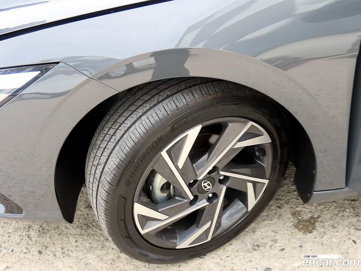 AVANTE Hyundai 2024.6-OPTION-024