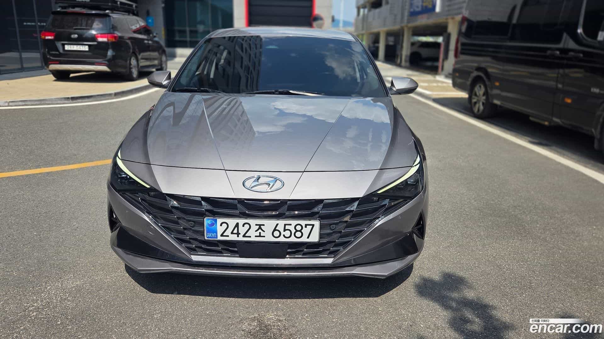 AVANTE Hyundai 2022.0-OUTER-002