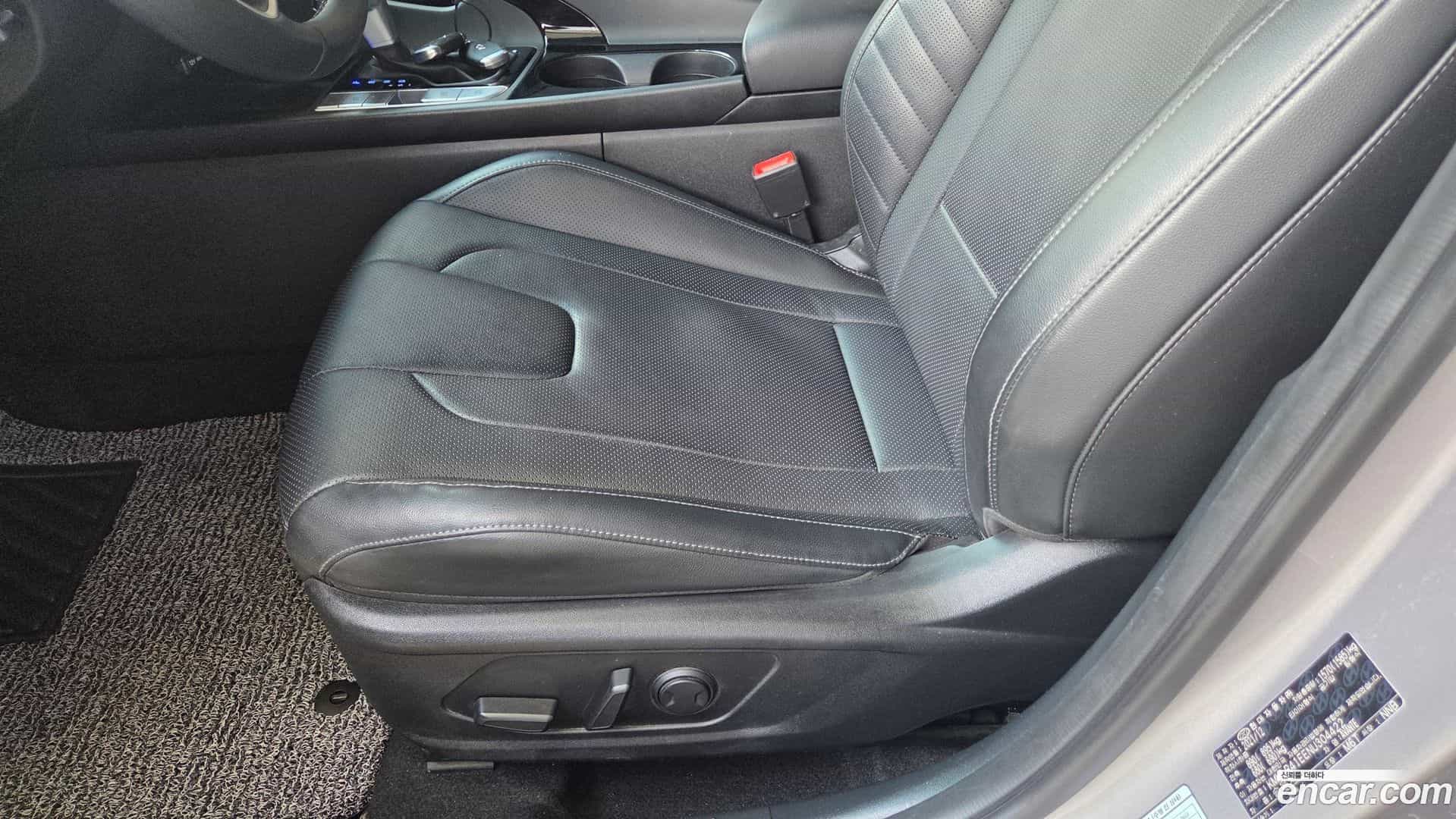 AVANTE Hyundai 2022.0-OPTION-015