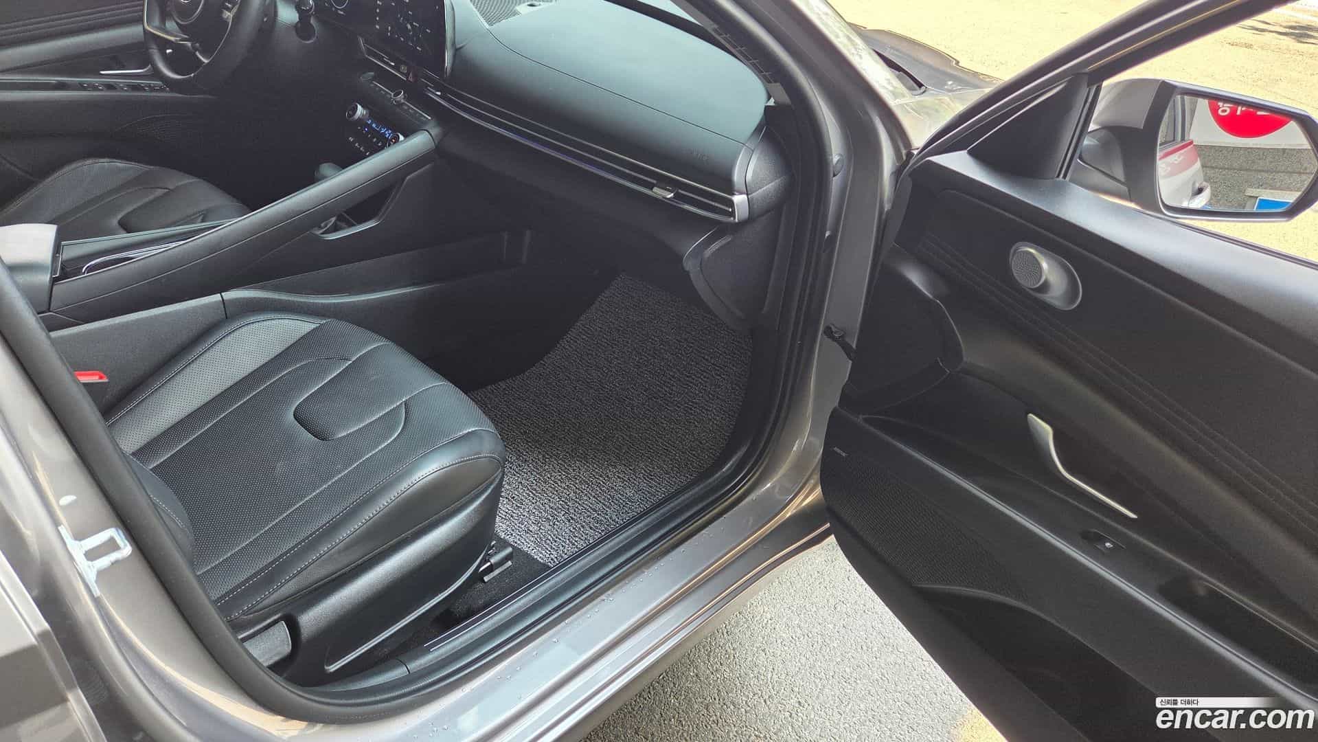 AVANTE Hyundai 2022.0-OPTION-017