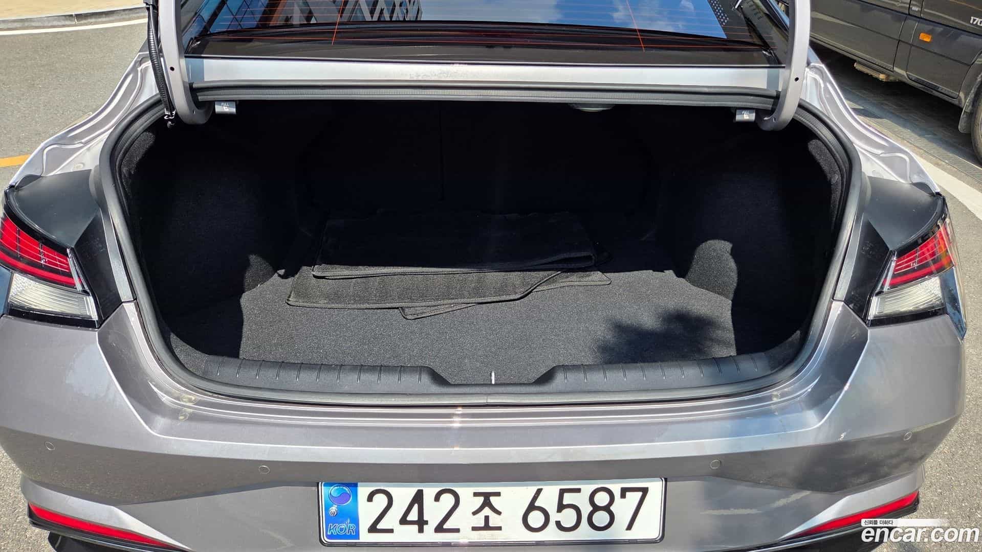 AVANTE Hyundai 2022.0-OPTION-024