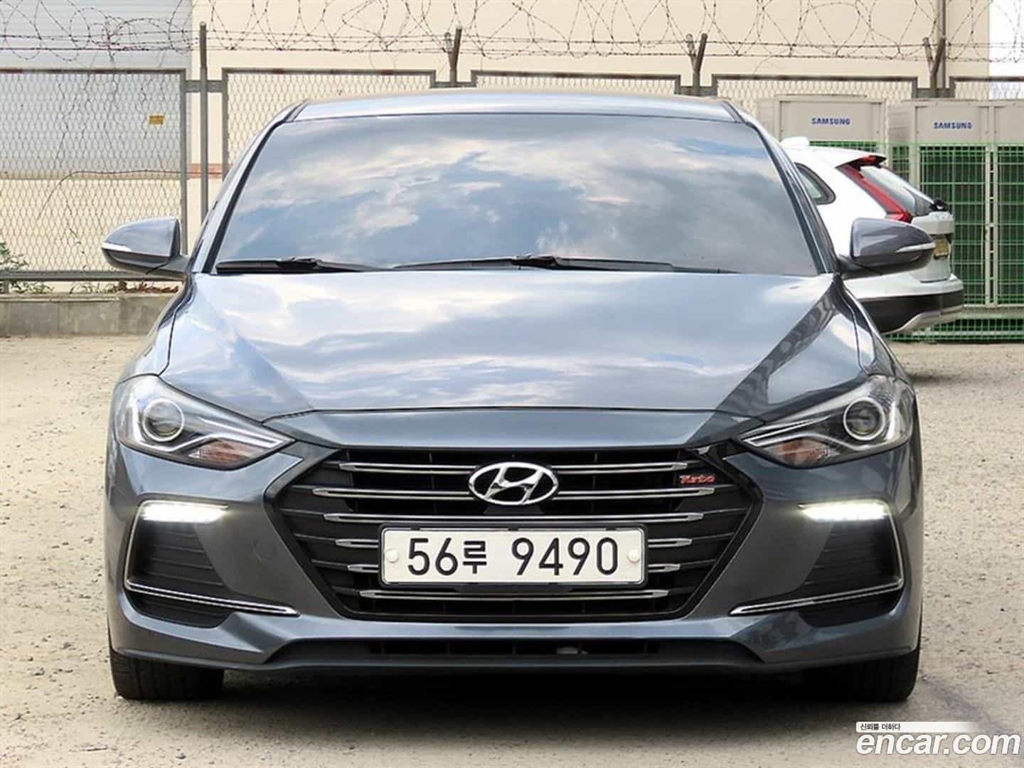 AVANTE Hyundai 2017.10-OUTER-001