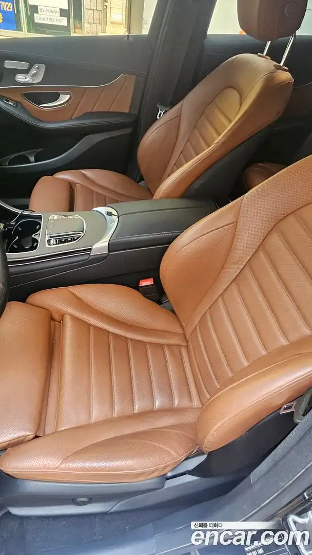 GLC-Class Mercedes-Benz 2022.5-INNER-010