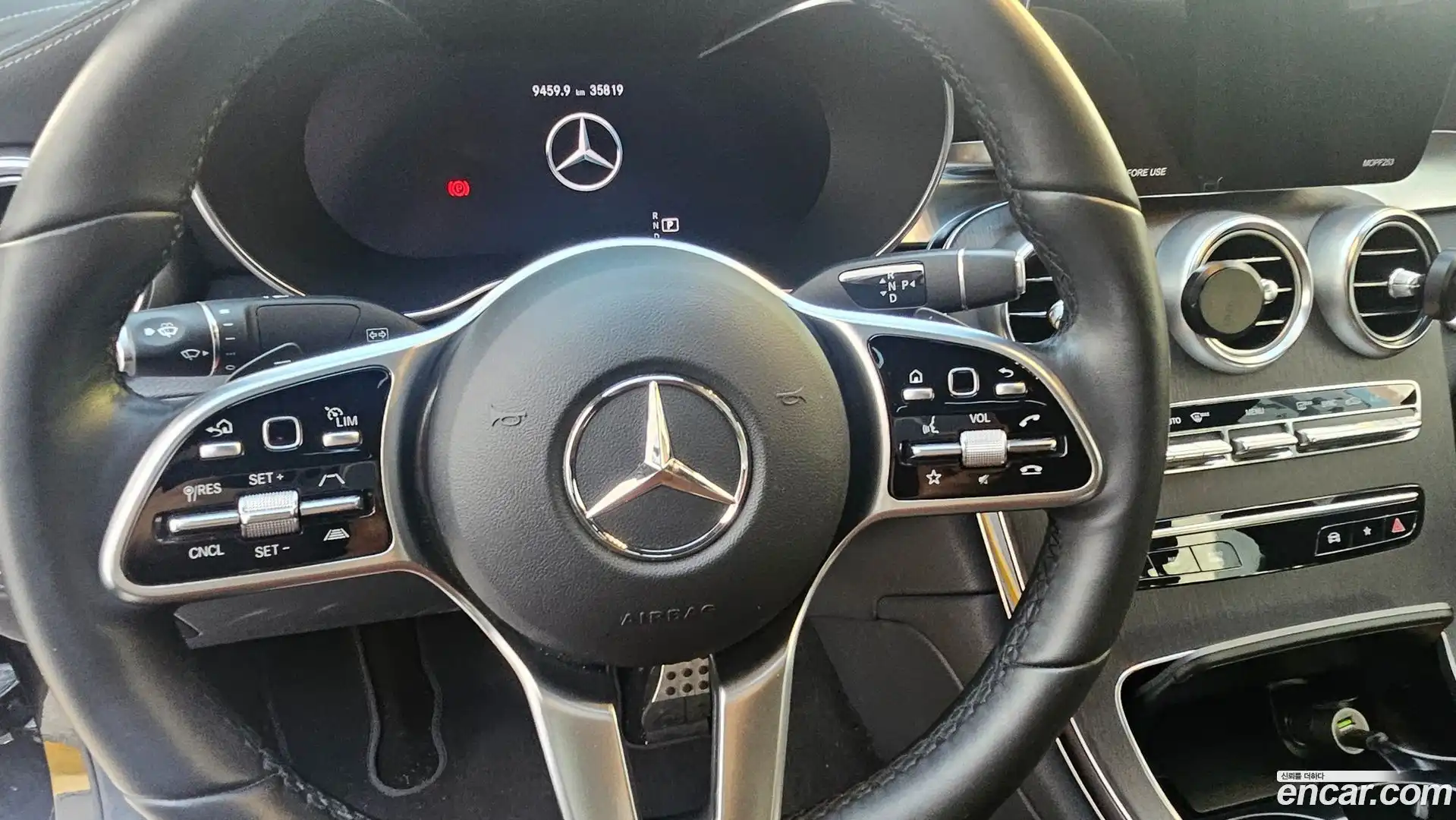 GLC-Class Mercedes-Benz 2022.5-OPTION-016