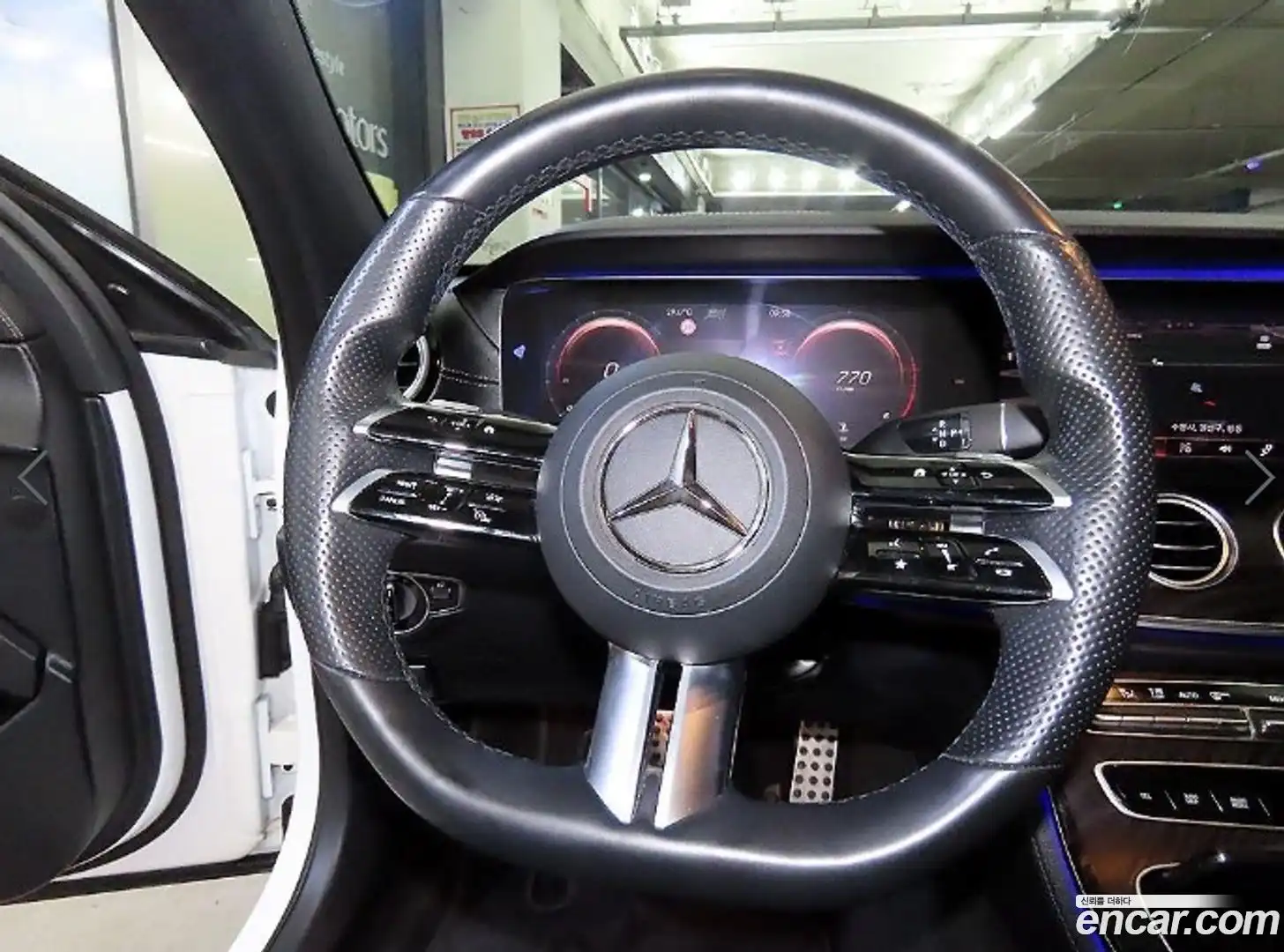 E-Class Mercedes-Benz 2020.11-INNER-008