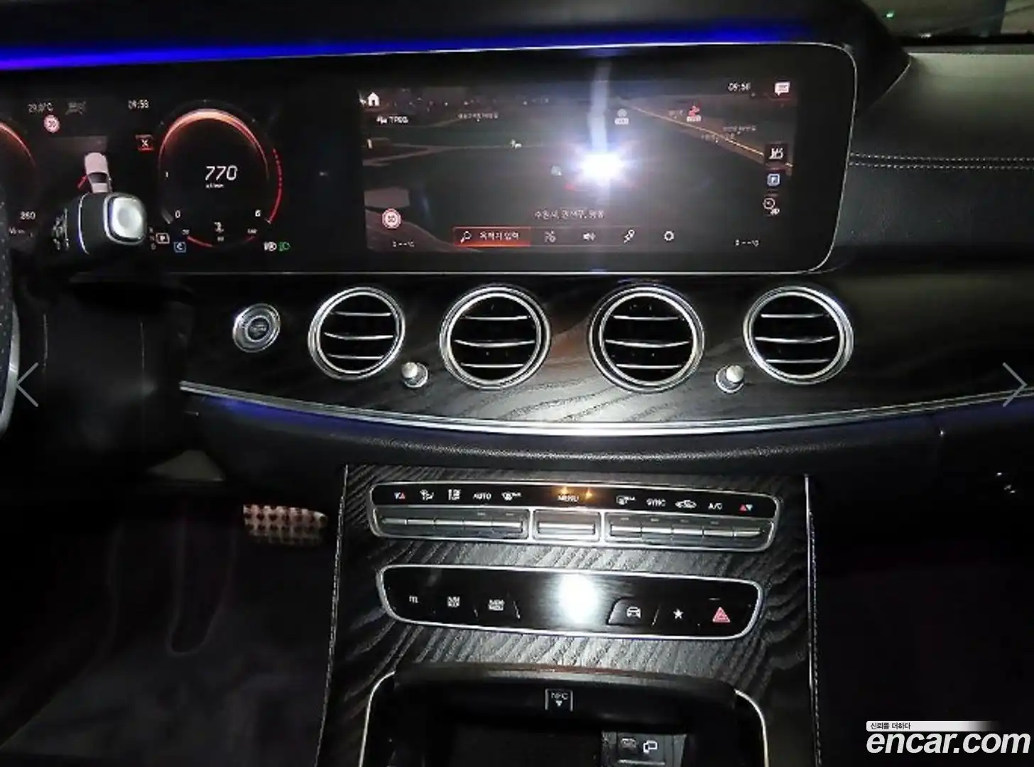 E-Class Mercedes-Benz 2020.11-OPTION-015