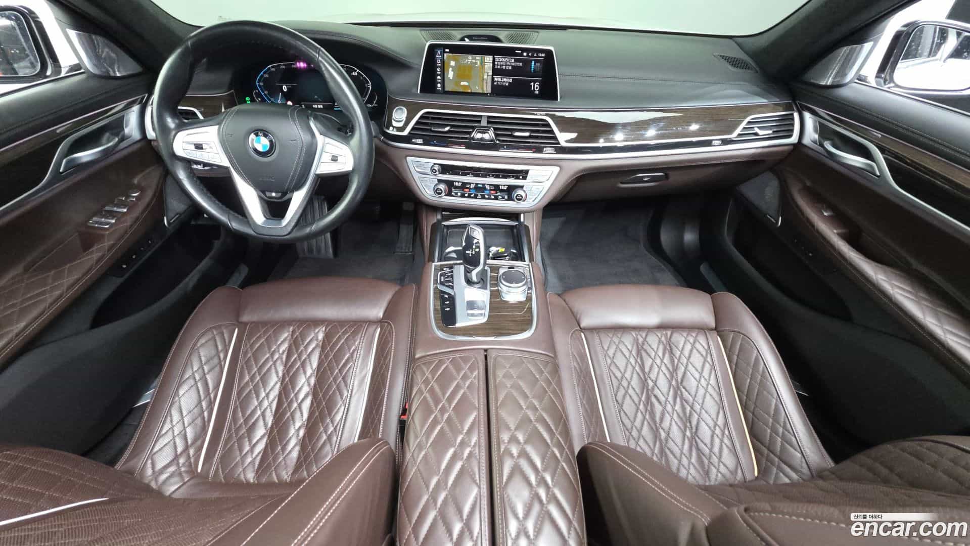 7-Series BMW 2021.9-INNER-007