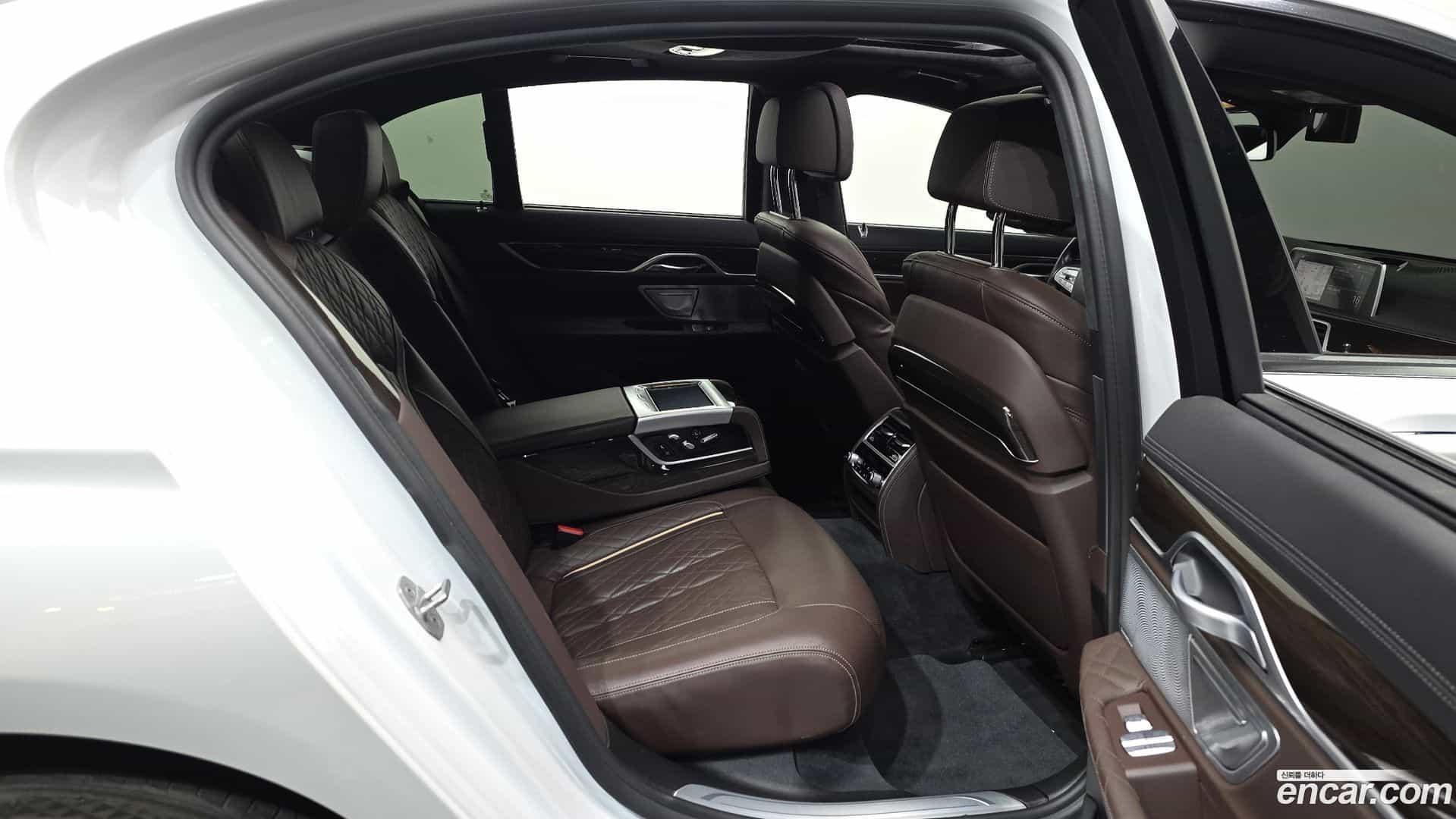 7-Series BMW 2021.9-OPTION-016