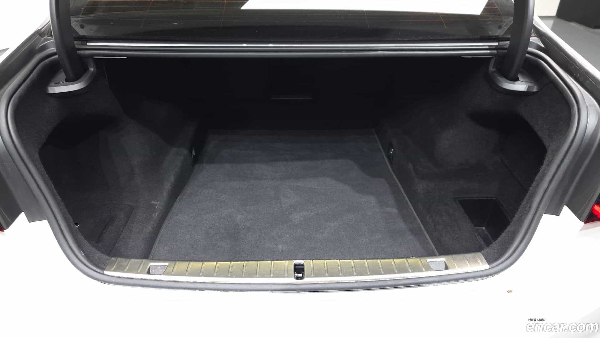 7-Series BMW 2021.9-OPTION-024
