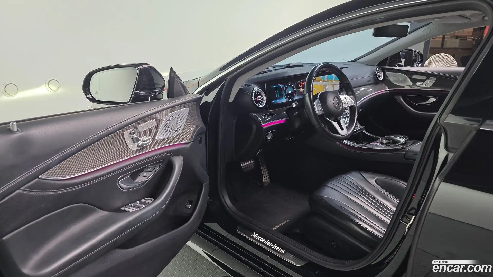 CLS-Class Mercedes-Benz 2019.11-INNER-010