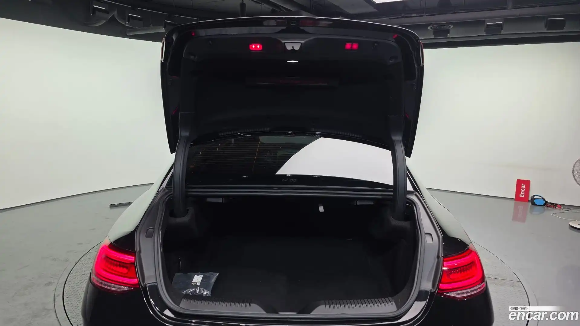 CLS-Class Mercedes-Benz 2019.11-OPTION-024