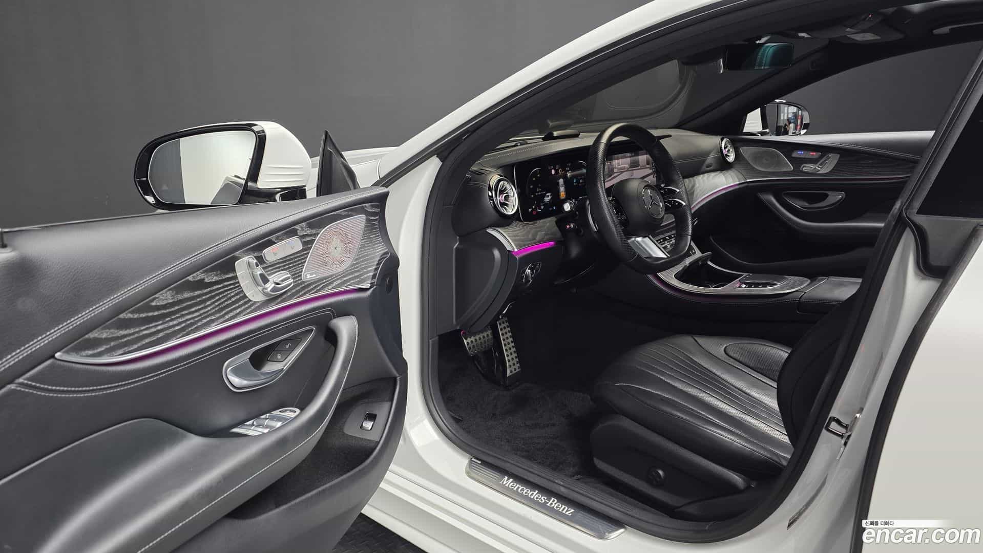 CLS-Class Mercedes-Benz 2023.7-INNER-010