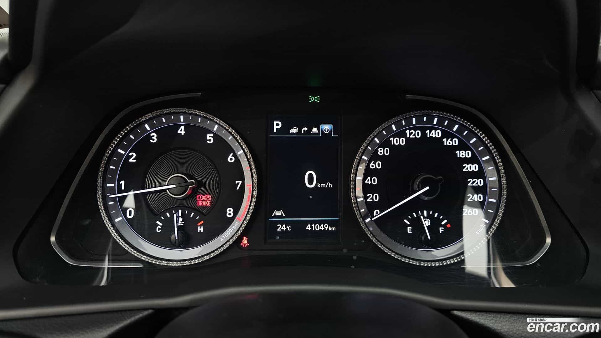 Sonata Hyundai 2023.1-INNER-008