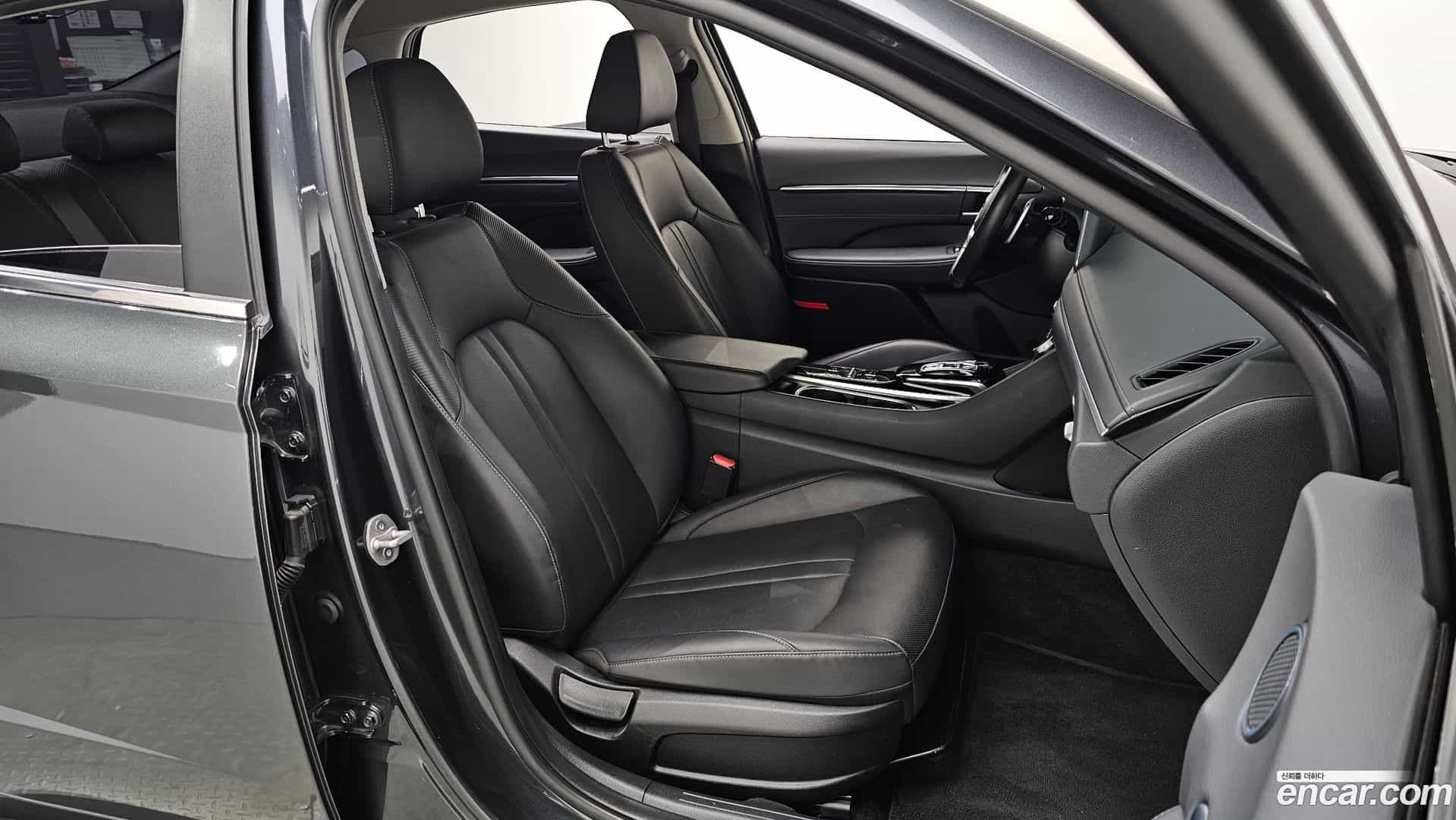 Sonata Hyundai 2023.1-OPTION-015