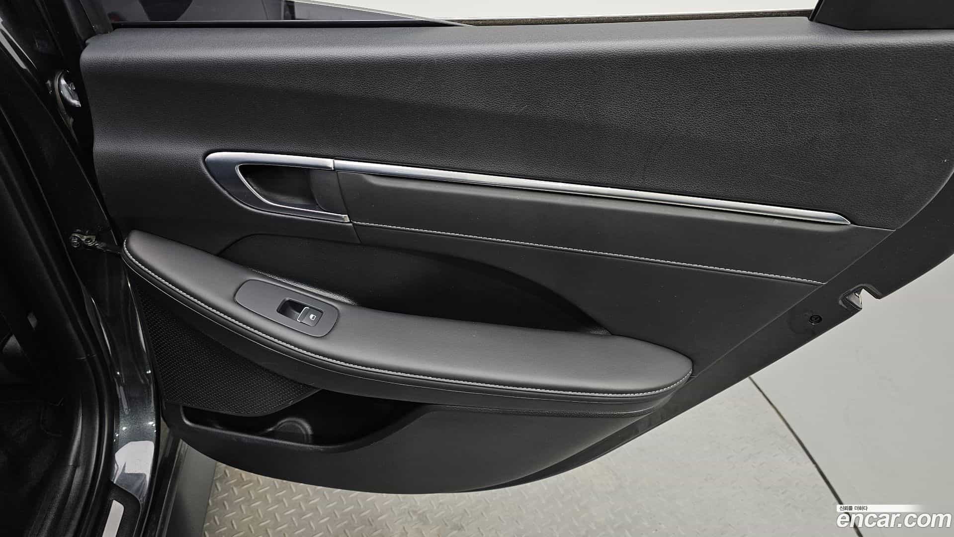 Sonata Hyundai 2023.1-INNER-035