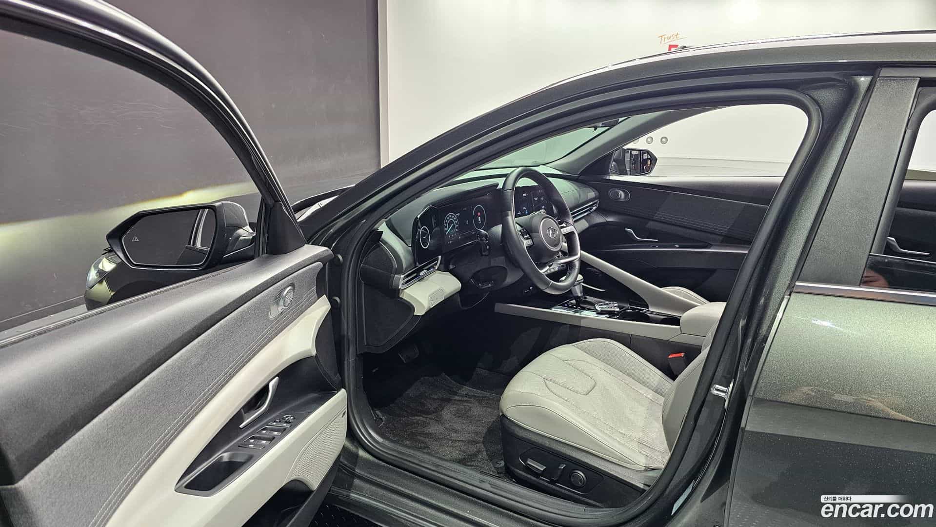 AVANTE Hyundai 2021.4-INNER-010