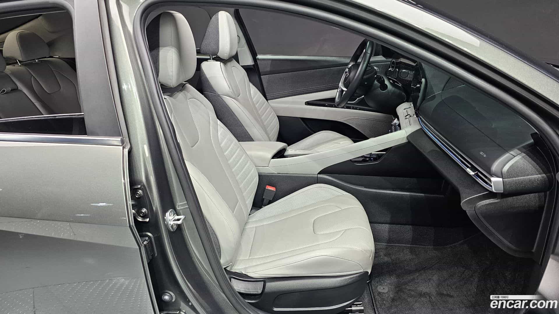 AVANTE Hyundai 2021.4-INNER-036