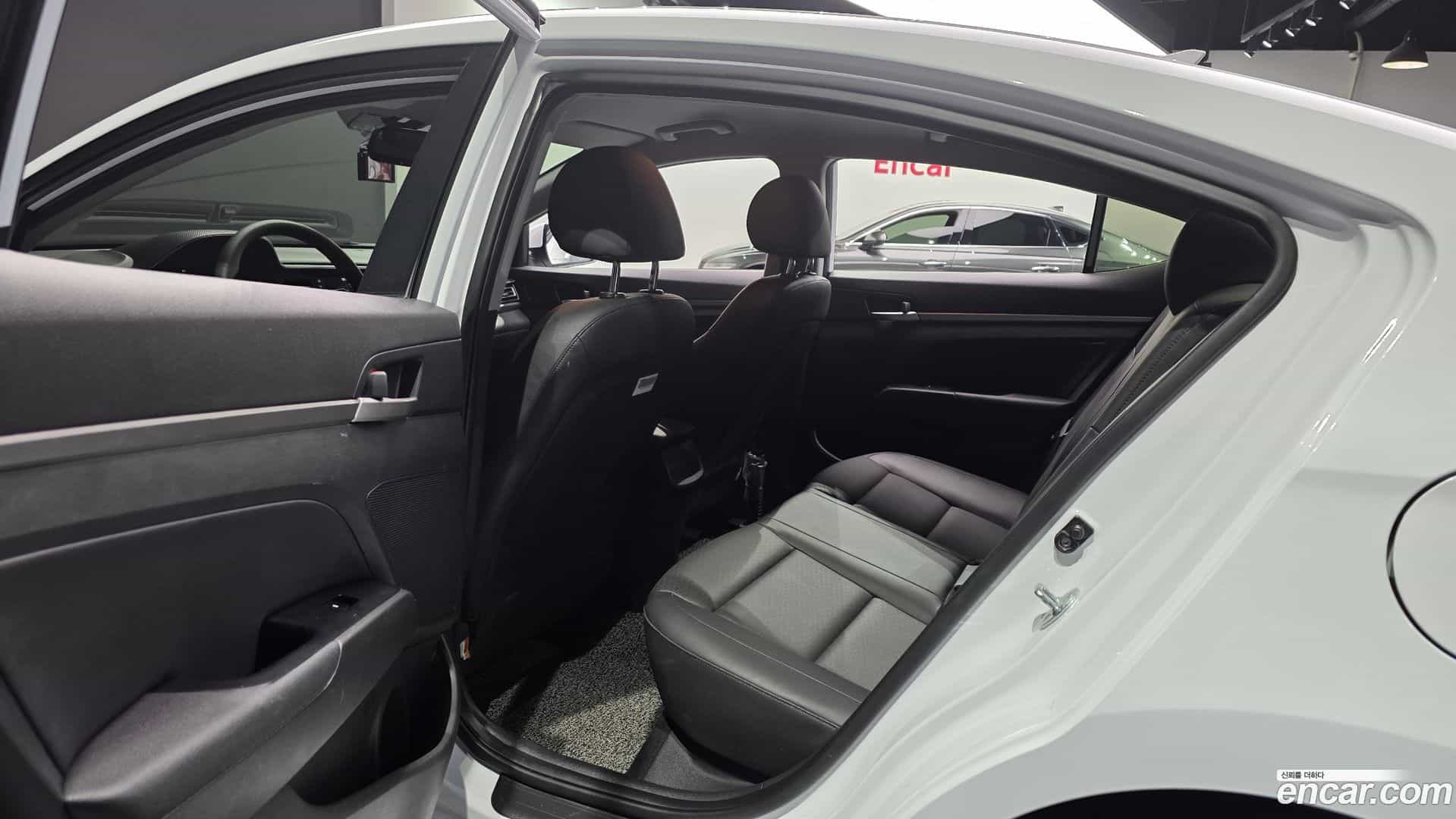 AVANTE Hyundai 2020.1-OPTION-016
