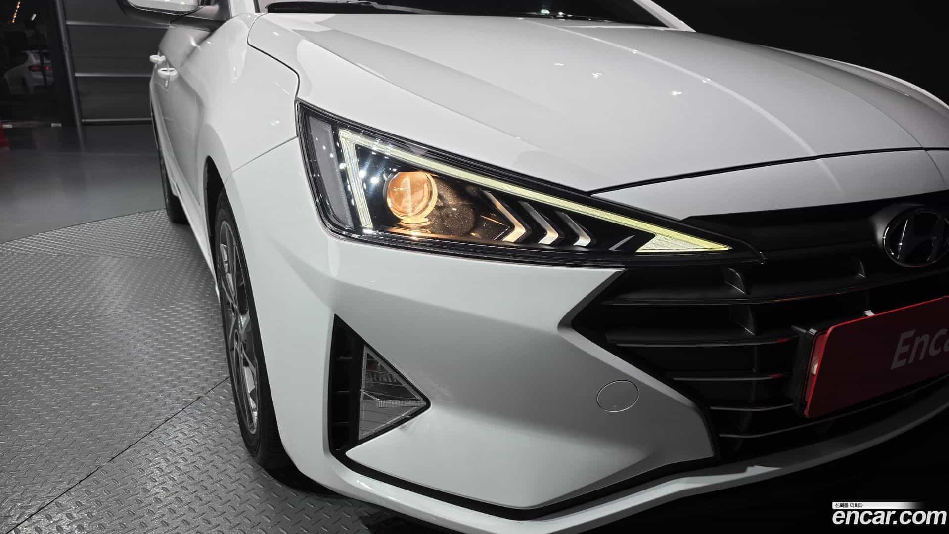 AVANTE Hyundai 2020.1-OUTER-032