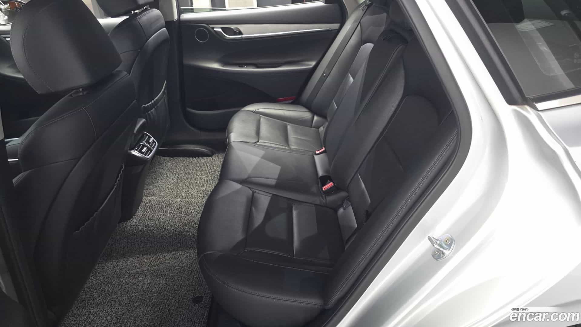 Grandeur Hyundai 2022.6-OPTION-016