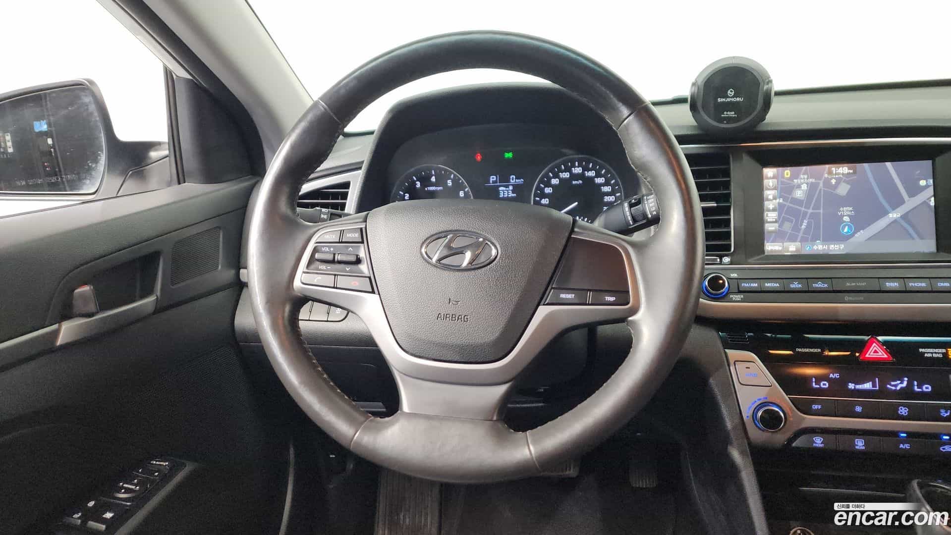 AVANTE Hyundai 2015.9-OPTION-018
