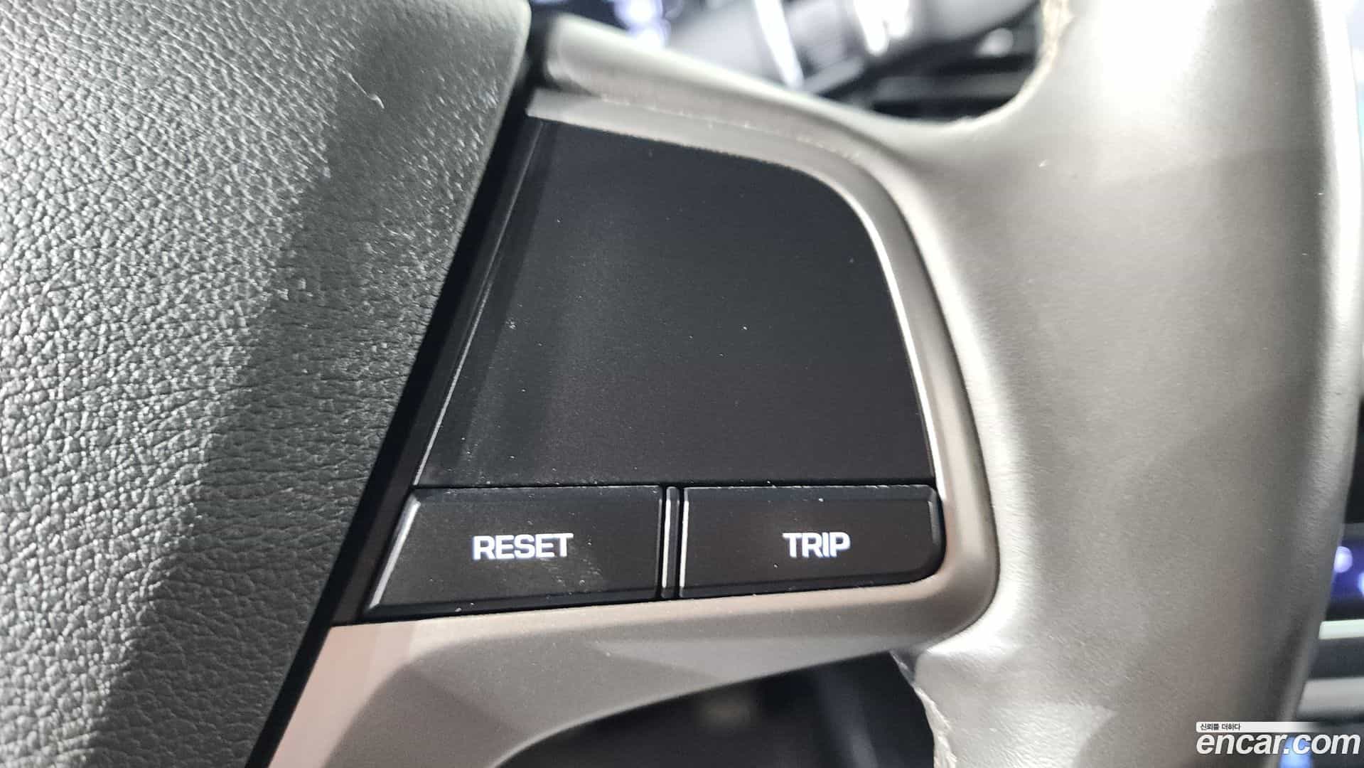 AVANTE Hyundai 2015.9-OPTION-021