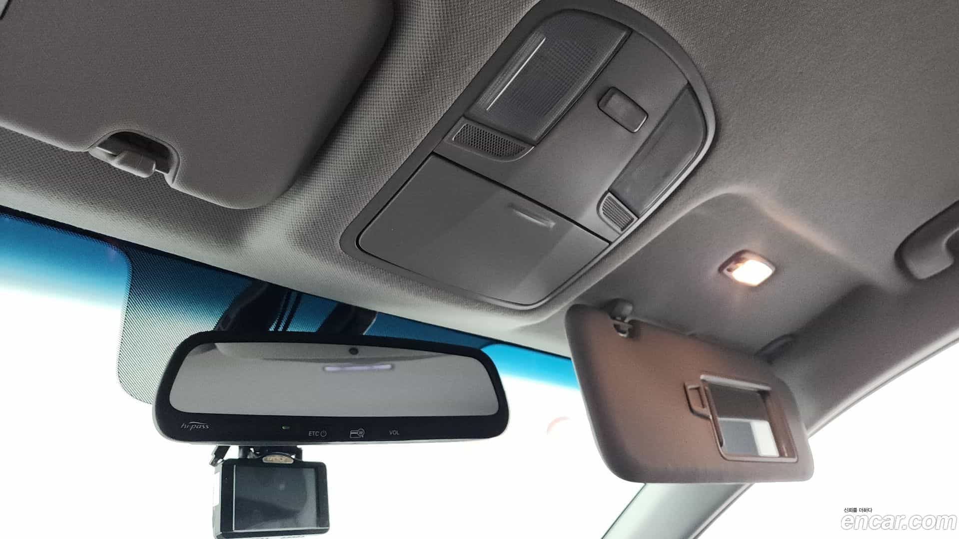 AVANTE Hyundai 2015.9-OPTION-024