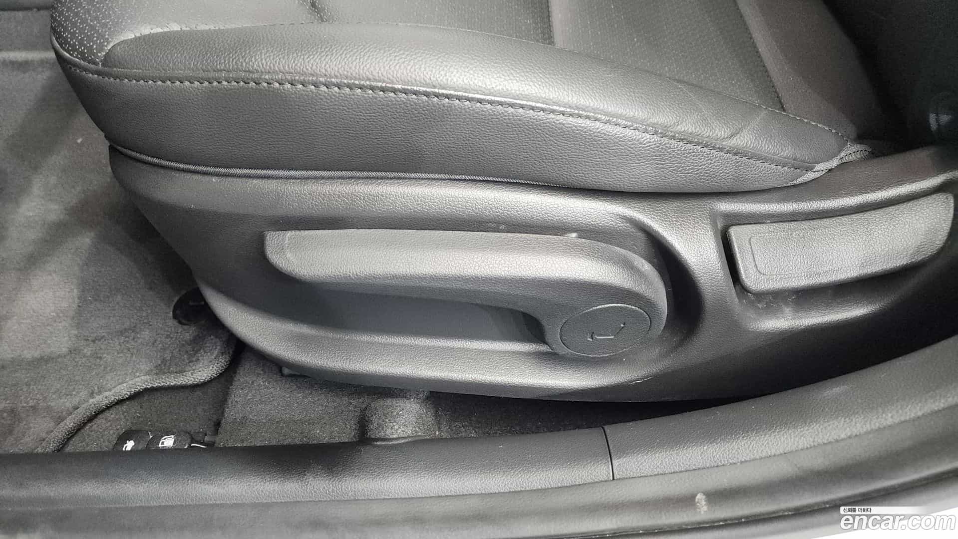 AVANTE Hyundai 2015.9-OPTION-044