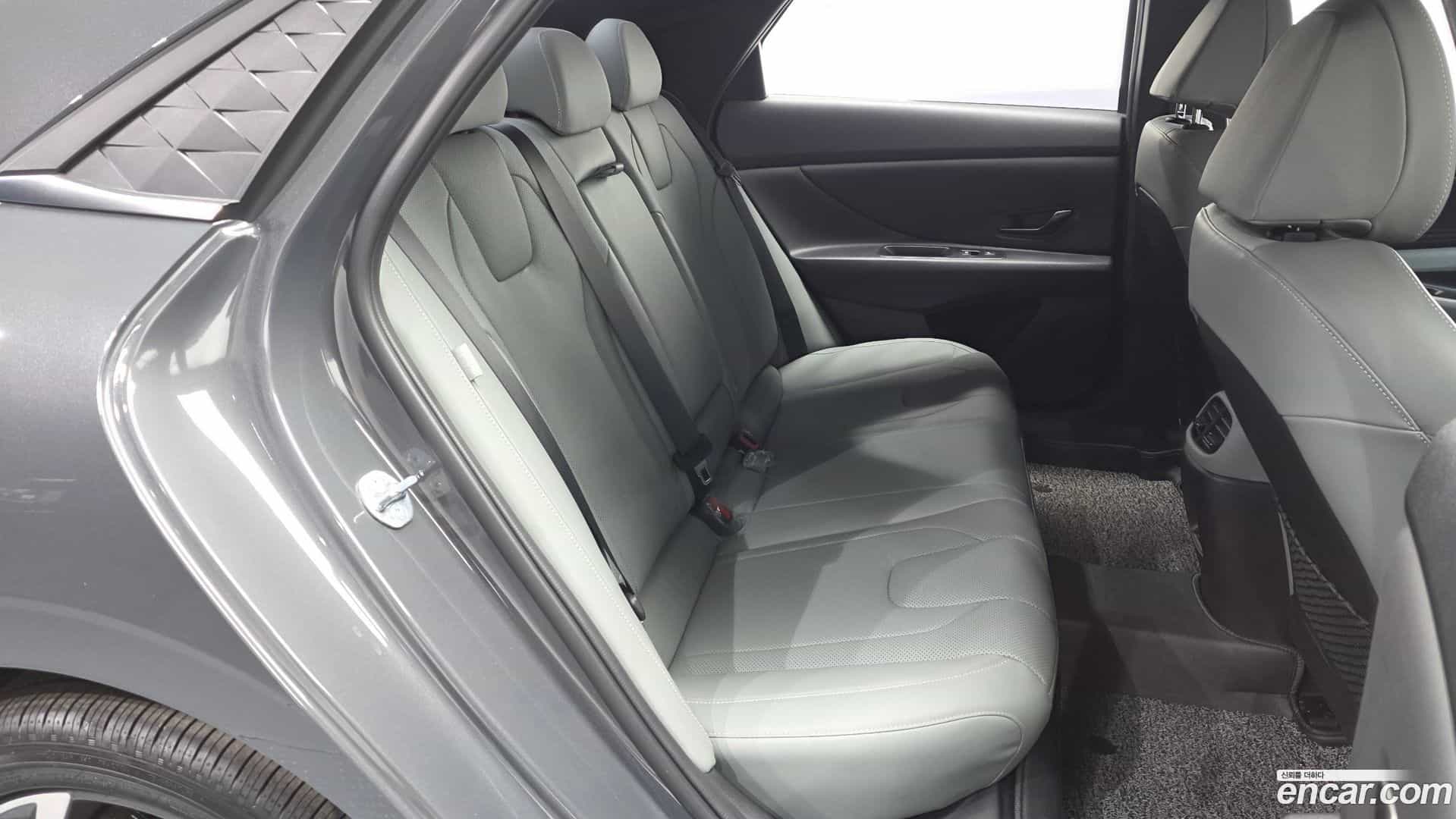 AVANTE Hyundai 2023.3-OPTION-015