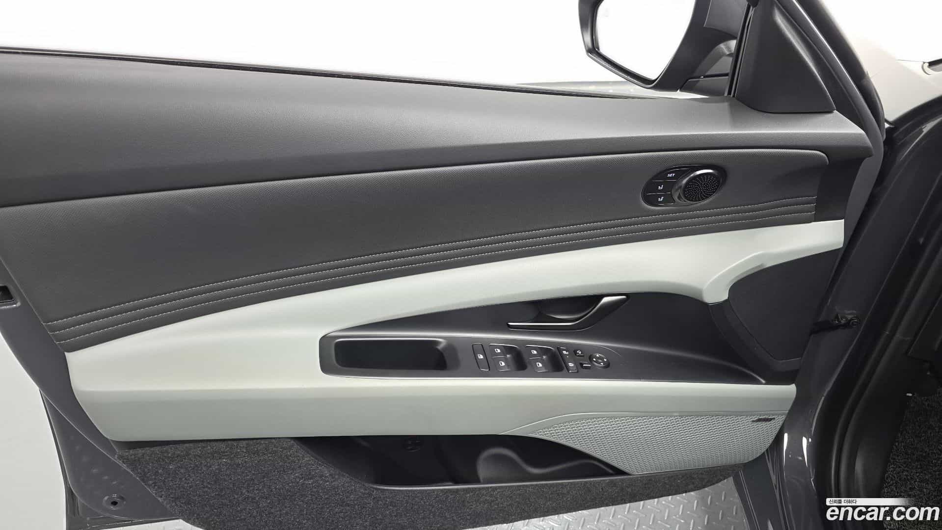 AVANTE Hyundai 2023.3-OPTION-044