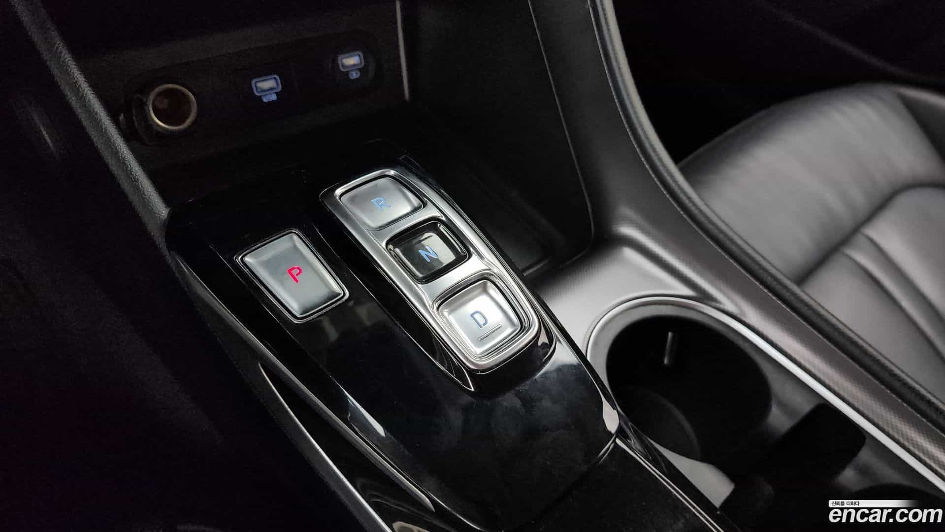 Sonata Hyundai 2019.4-INNER-009