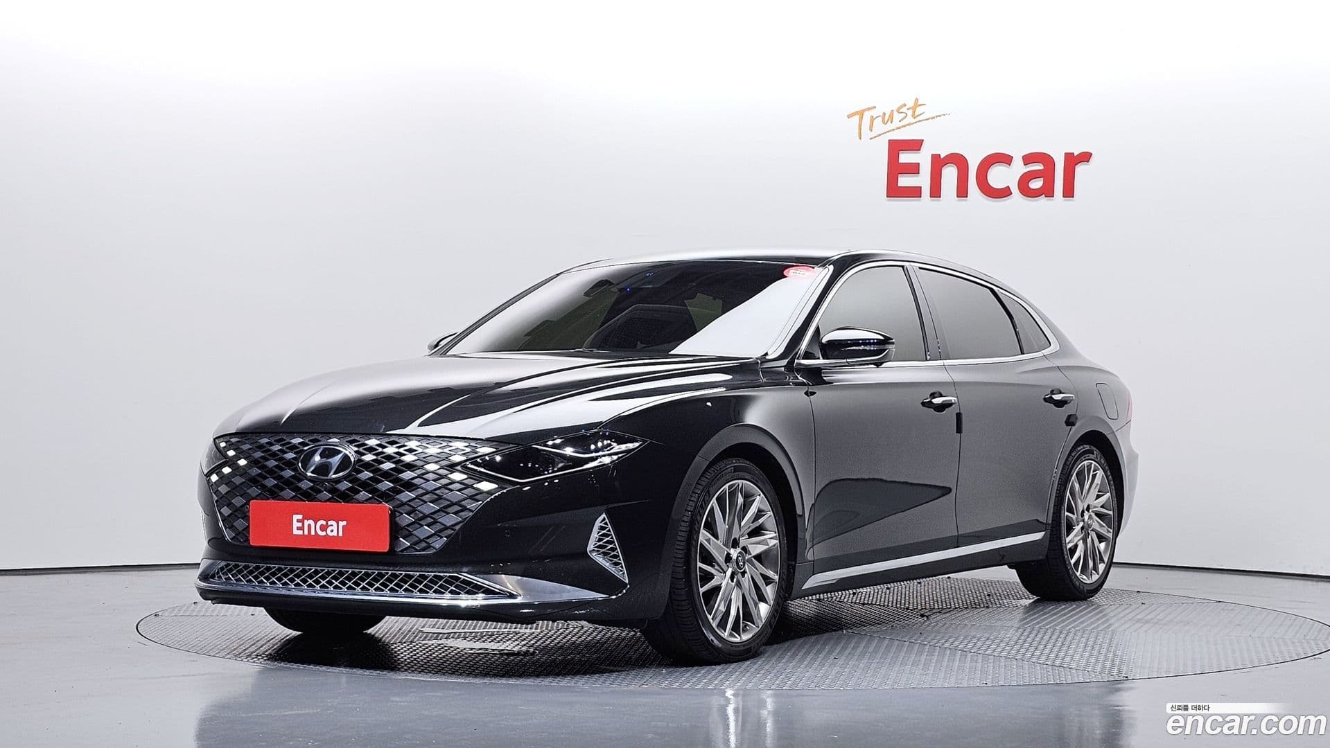 Main__Slider__Photo:Grandeur Hyundai 2020.4-0