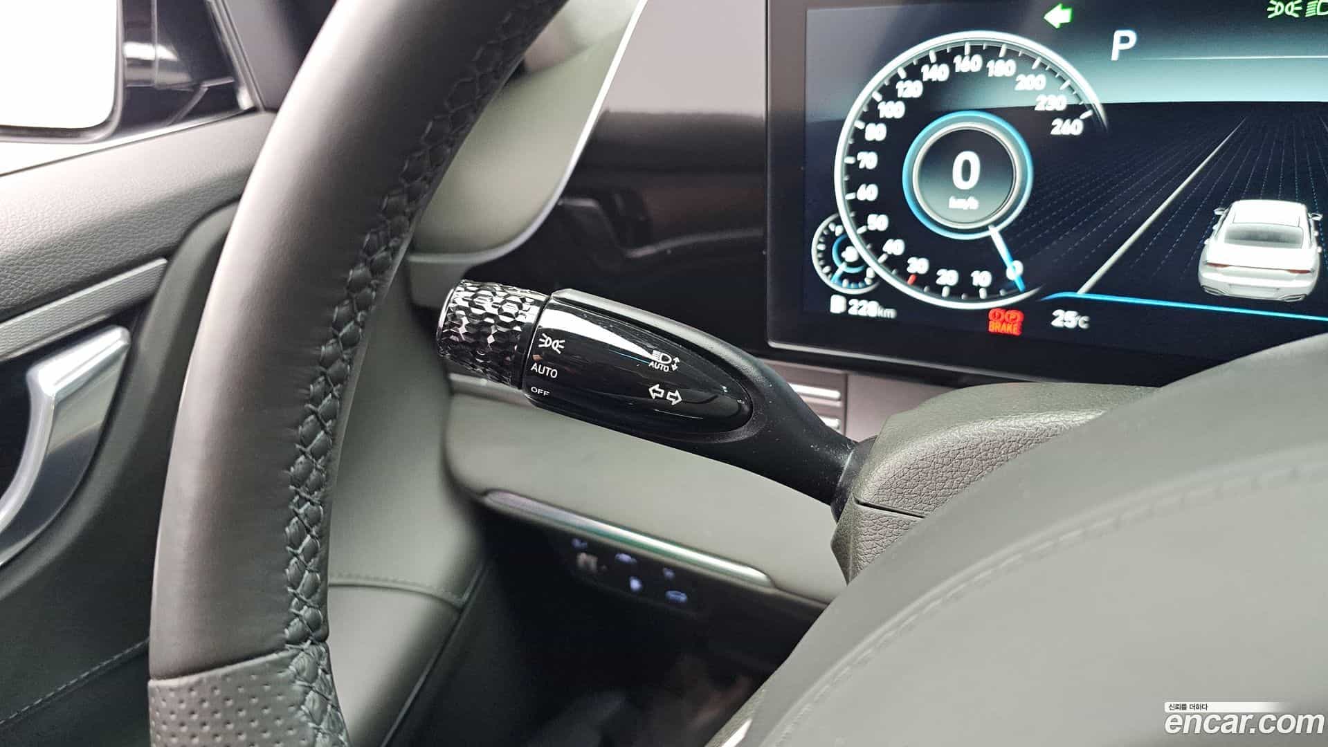 Grandeur Hyundai 2020.4-OPTION-024