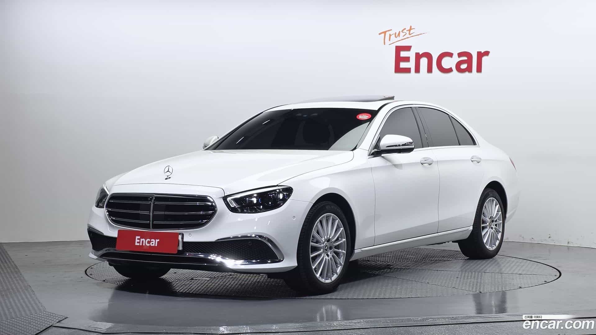 E-Class Mercedes-Benz 2023.6-OUTER-001