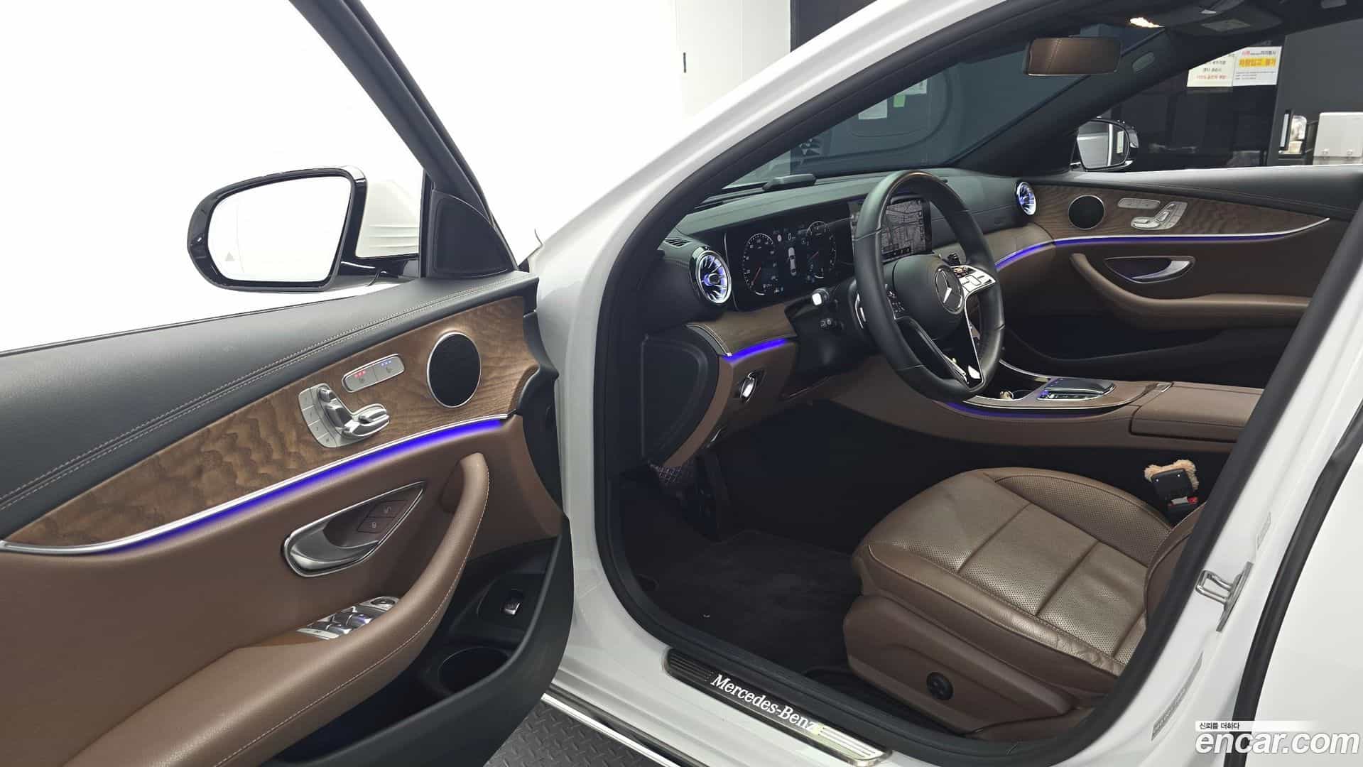 E-Class Mercedes-Benz 2023.6-INNER-010
