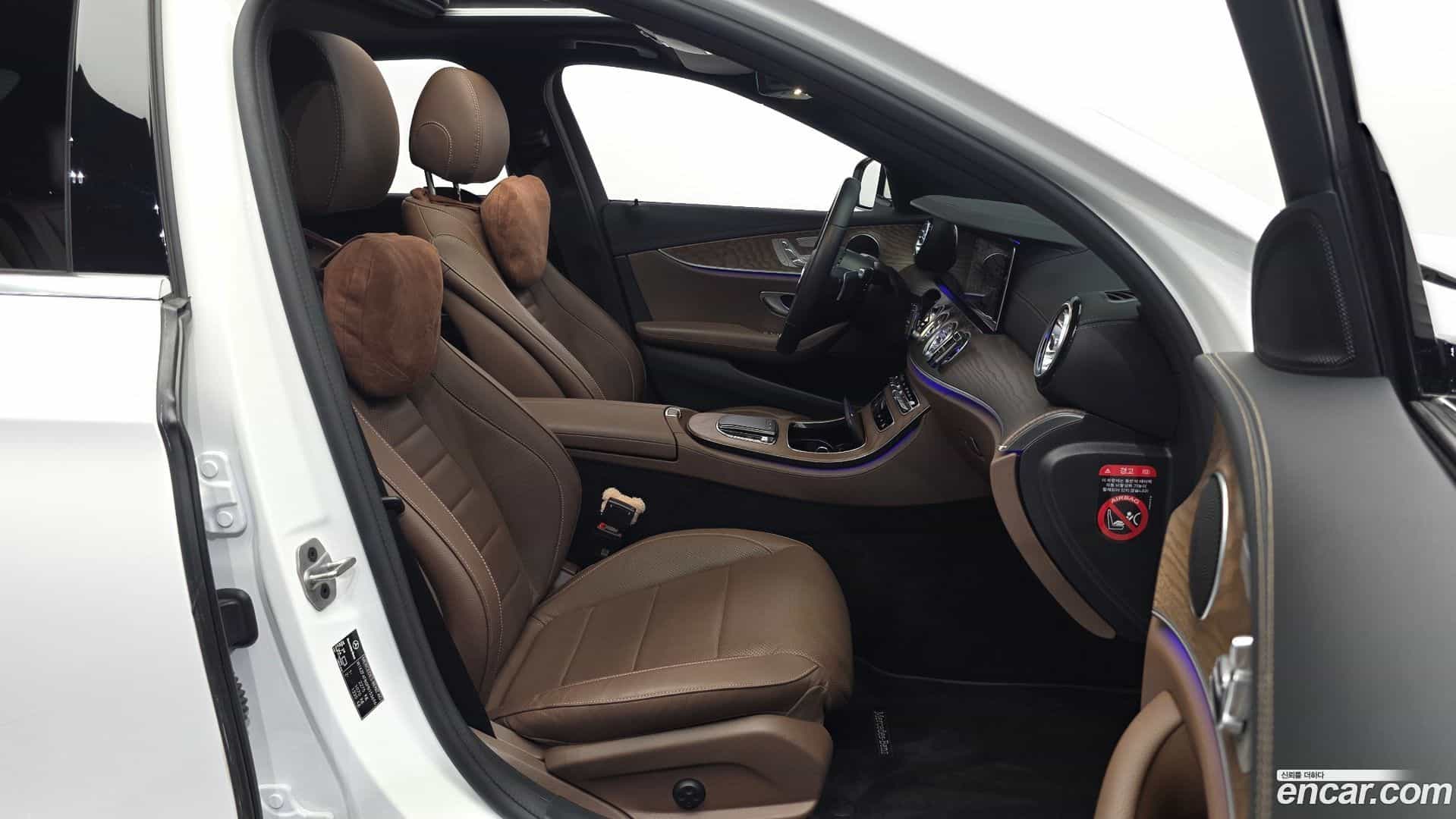 E-Class Mercedes-Benz 2023.6-INNER-036
