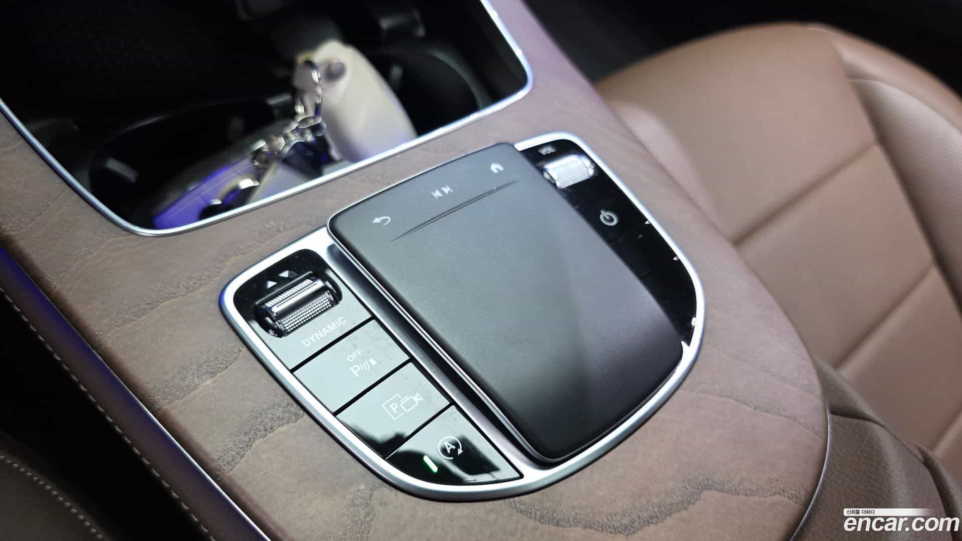 E-Class Mercedes-Benz 2023.6-OPTION-046