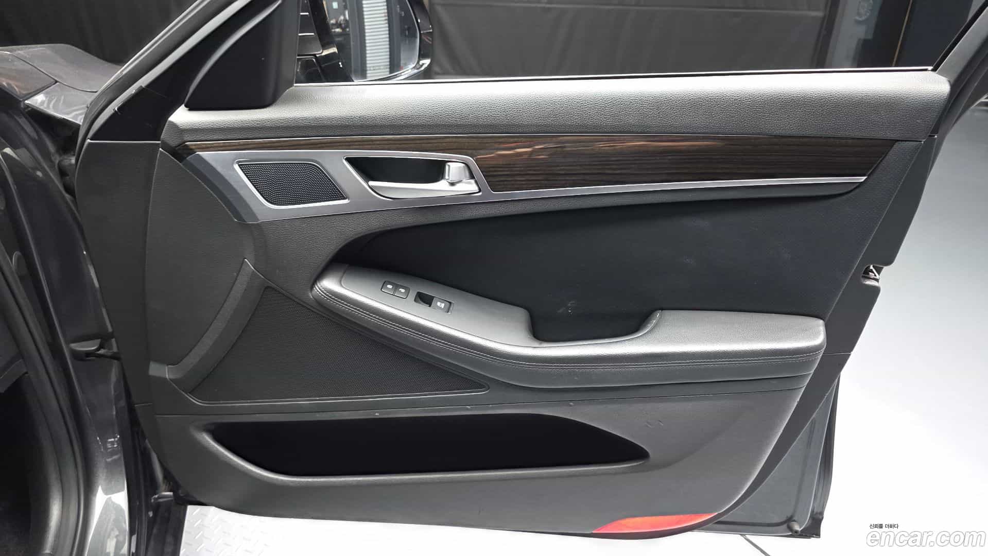 G80 Genesis 2019.9-INNER-034