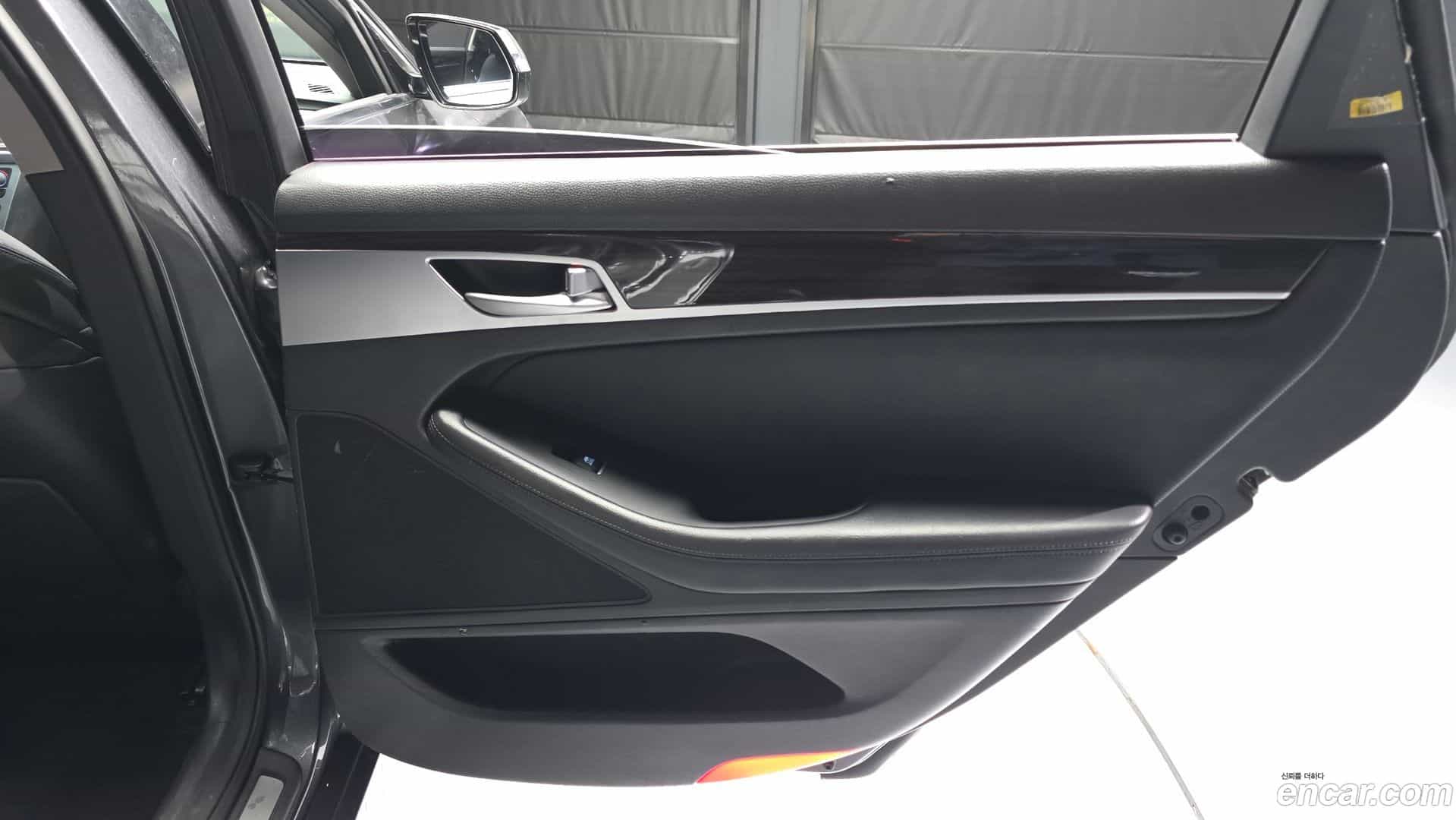 G80 Genesis 2019.9-INNER-035
