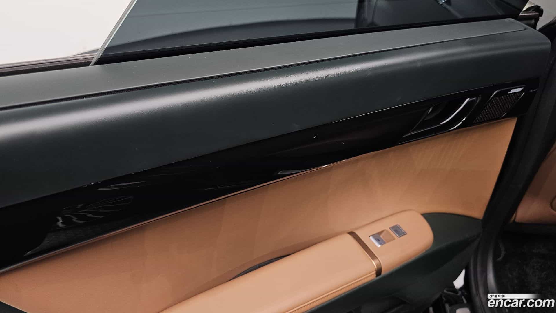 Grandeur Hyundai 2023.4-OPTION-041